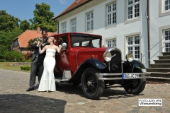 Hochzeitsfahrt mit der Limousine